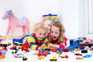 spielende Kinder