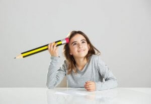 7 Übungen, um die Aufmerksamkeit von Kindern zu verbessern