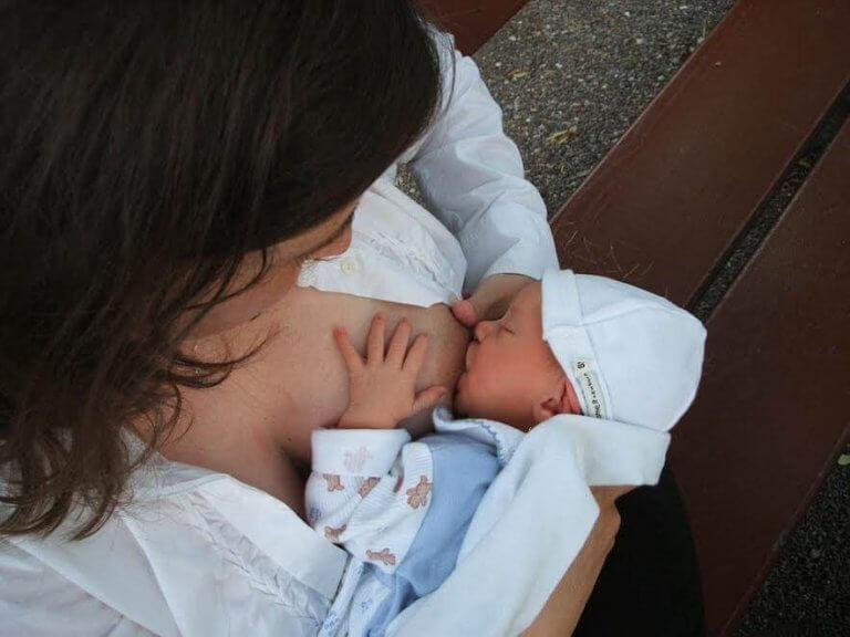 Die Zusammensetzung der Muttermilch ist abhängig vom Geschlecht
