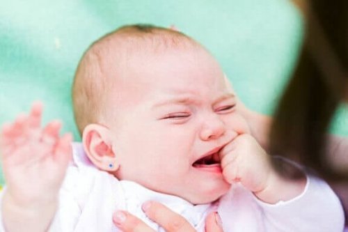Bindehautentzündung bei Babys: Ursachen, Symptome, Behandlung und Prävention