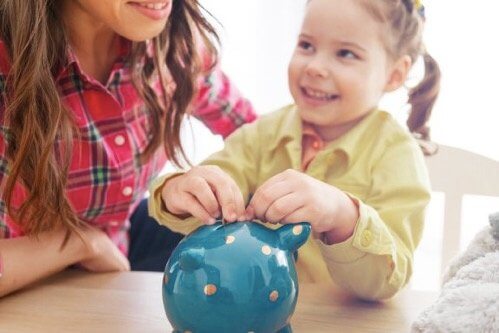 Kindern den Wert von Geld beibringen