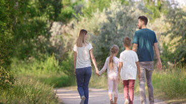 Spaziergänge mit der Familie: Vorteile und Tipps