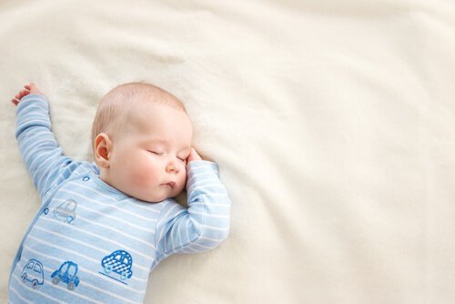 Strampelanzüge sind die ideale Bekleidung für Babys