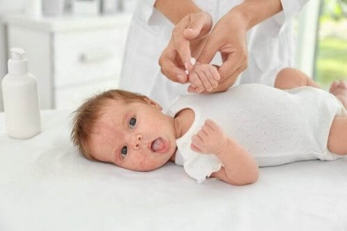 Neurodermitis bei Kindern kann durch bestimmte Stoffe ausgeslöst werden