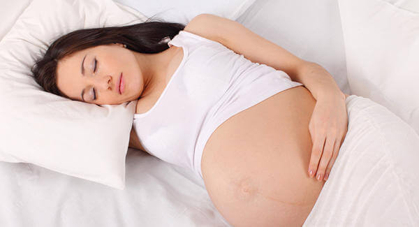 Die besten Schlafpositionen während der Schwangerschaft