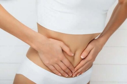 Meist liegt es am prämenstruellen Syndrom, dass dir während deiner Periode zum Weinen zumute ist