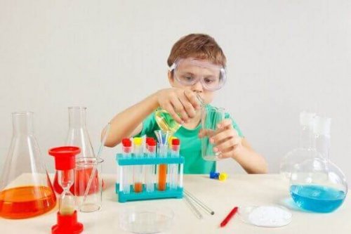 4 wissenschaftliche Experimente für Kinder