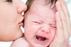 Dyschezie verursacht bei Säuglingen Schmerzen