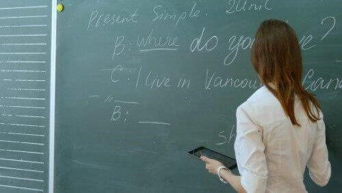 Eine Alternative zu den Sprachlern-Apps, sind Sprach-Bots