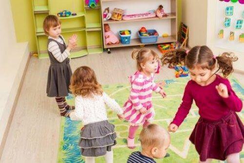 Die Vermittlung sozialer Kompetenzen ist eine Herausforderung für die Erwachsenen