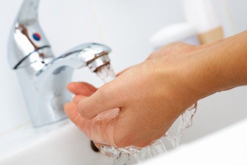 Erkältungen können durch häufiges Händewaschen vermieden werden