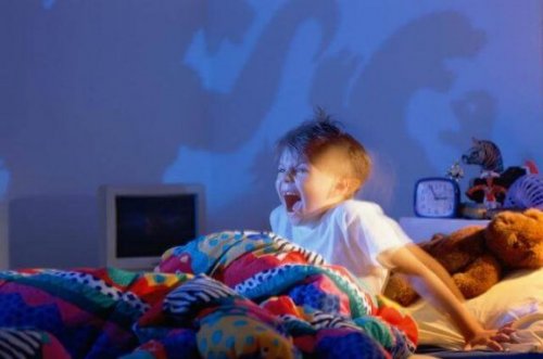 Wenn Kinder Albträume haben, gibt es einige Dinge die du tun kannst, um die Kleinen zu beruhigen