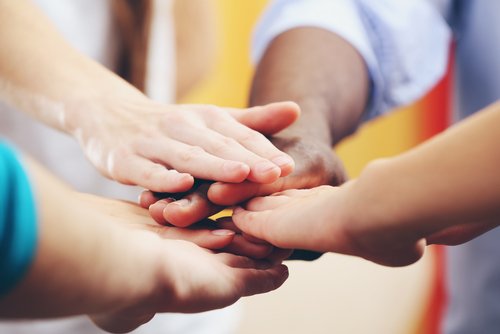 Es ist wichtig, Kindern Toleranz beizubringen