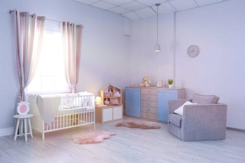 Nützliche Ideen für die Dekoration des Babyzimmers