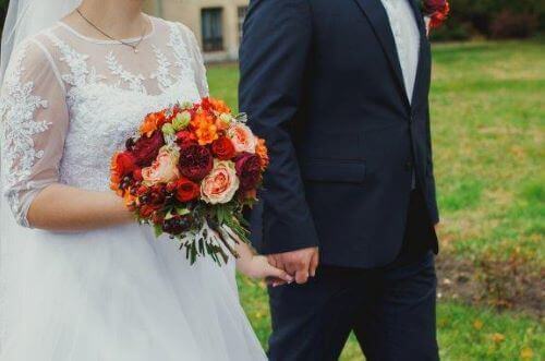 Hochzeitsbräuche: Warum trägt die Braut an ihrem Hochzeitstag Weiß?