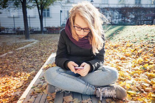 Die heutige Generation von Teenagern wurde in eine Welt hineingeboren, in der das Internet bereits vorhanden war.