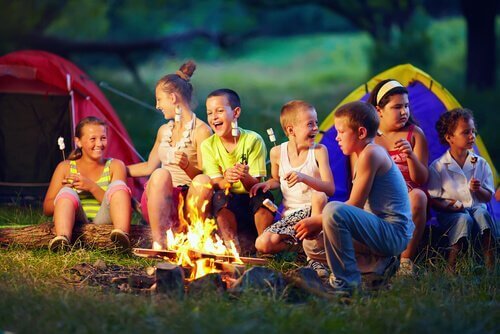 Sommerferien - Kinder im Zeltlager