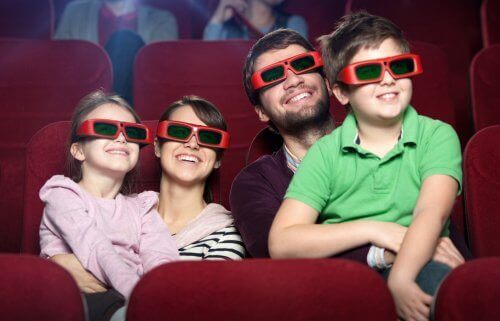 Disney-Filme - Familie mit 3D-Brillen