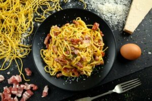 Originelle Nudelgerichte: 4 einfache Ideen, um Pasta zu kochen