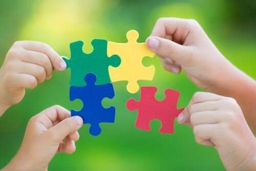 Diese 5 psychologischen Vorzüge bieten Puzzles für Kinder