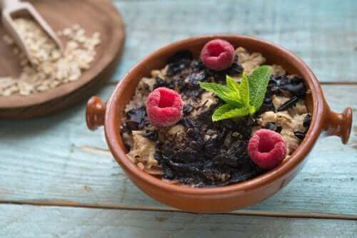 Realfooding - Müsli und Früchte