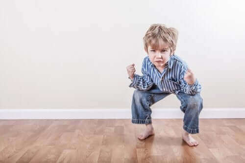 Nicht-epileptische paroxysmale Ereignisse bei Kindern gehen - Wutanfälle