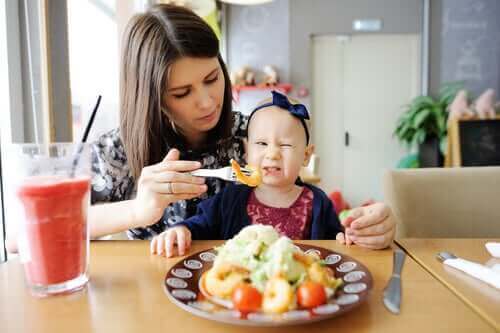 So kannst du deine Kinder dazu bringen, mehr Gemüse zu essen
