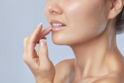 10 Hausmittel, die deine Lippen mit Feuchtigkeit versorgen