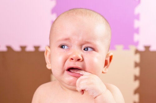 Wie behandelt man Wunden im Mund eines Babys?