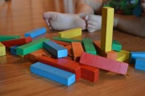 Feinmotorik und Koordination verbessern – Ideen für Kleinkinder