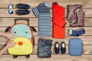 Für den Urlaub packen: So bringst du es deinen Kindern bei!