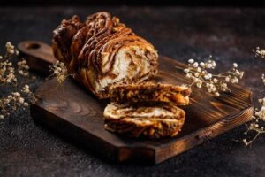 Schokoladen-Brioche, ein etwas anderer Geburtstagskuchen