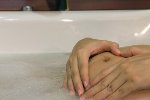 Kann ich während der Schwangerschaft heiße Bäder nehmen?