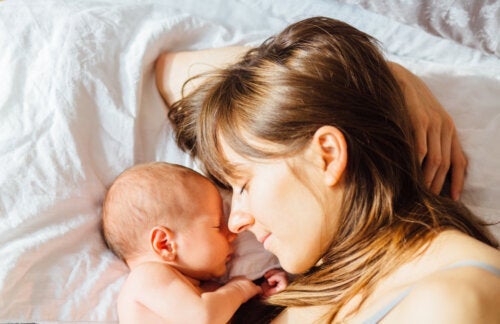 Wusstest du, dass der Duft eines Neugeborenen eine narkotisierende Wirkung auf das Gehirn der Mutter hat?