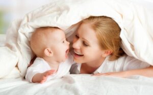Warum es wichtig ist, mit deinem Baby zu sprechen