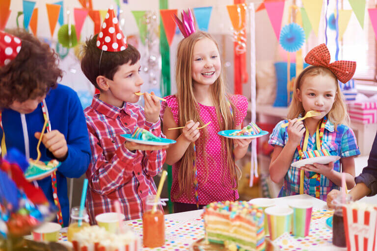 Eine Kinderparty organisieren - Spaß und Spiel für die Jüngsten